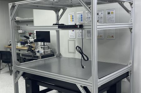 100100铝型材：为何成为精密光学平台的首选框架？