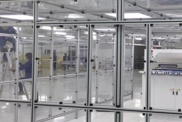 亚克力板围栏：工业场景安全防护与可视化优选
