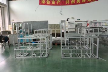 汽配厂机器人工作站,工业铝型材围栏机架怎么选 汽配厂机器人工作站,工业铝型材围栏机架怎么选