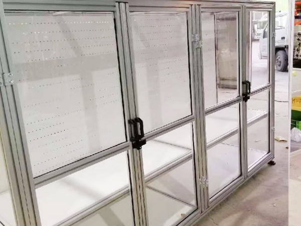 铝型材防护罩.jpg 铝型材防护罩.jpg